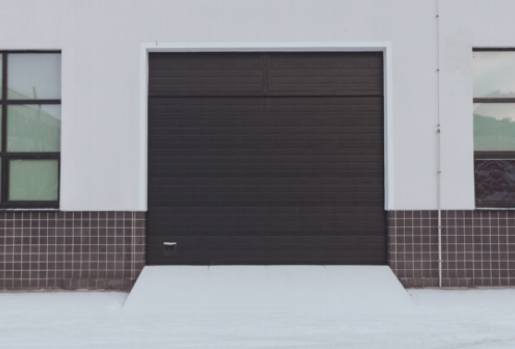 Isolamento fai-da-te per porte del garage: una guida passo-passo per i proprietari di casa