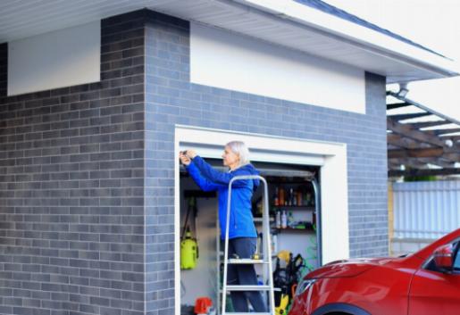 La Guida Definitiva per il Fai-da-Te nelle Trasformazioni delle Porte del Garage