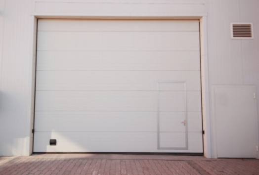 Semplici soluzioni per riparare il tuo apriporta del garage da solo
